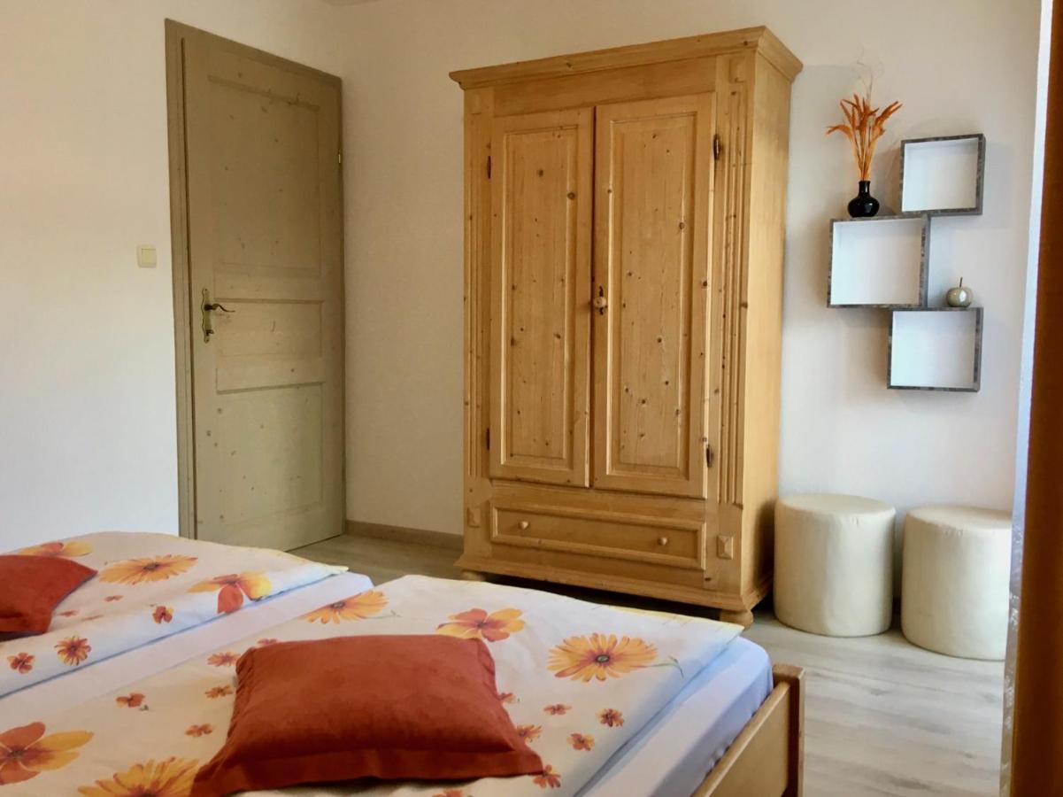Apartment Milena Nomenj Екстериор снимка